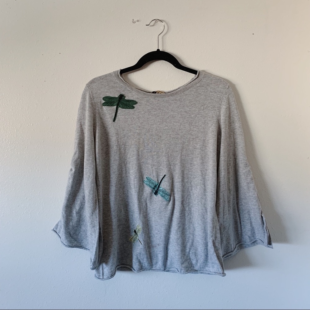 Dragonfly patch gray top long sleeve